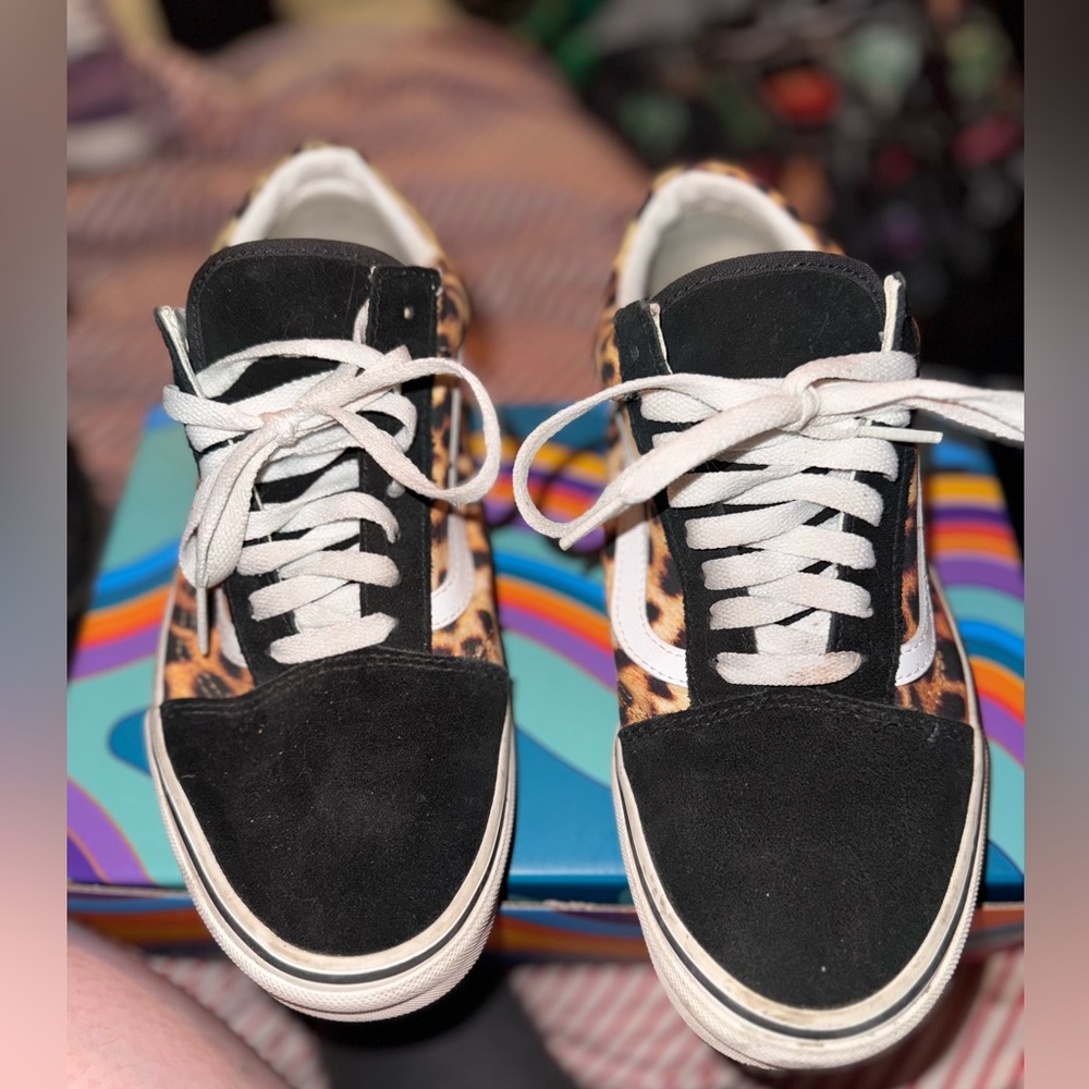 VANS Leopard Old Skool Womens Shoes - Picture 2 of 8